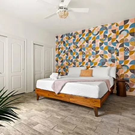 Padre Island Town Home 5 Min To The Beach! Pets Ok
